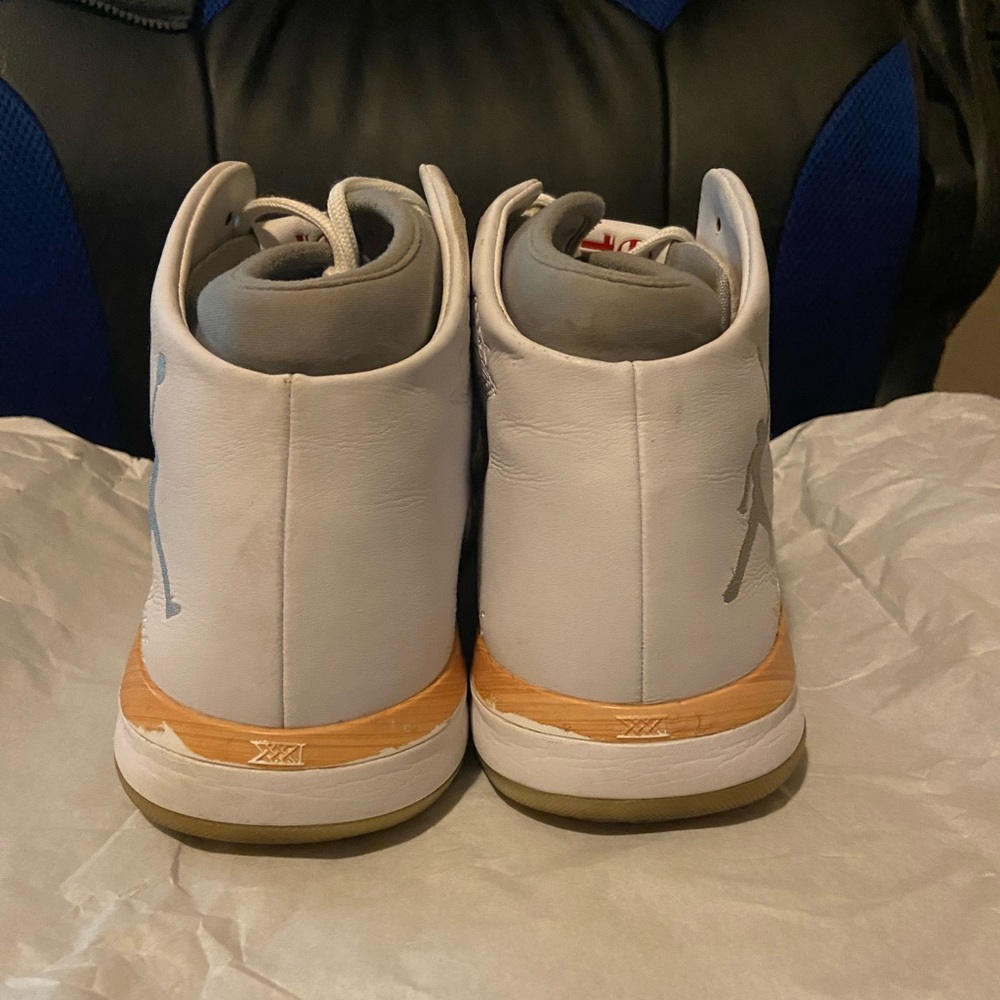 Jordan 31’s Basketball Shoes - Picture 3 of 7